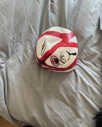 Pallone Milan 20226 autografato