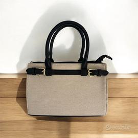 Borsa Beige Con Dettagli Neri