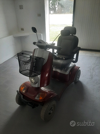 Motorino per anziani