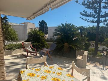 Torre dell'orso mare 50 metri giardino parcheggio