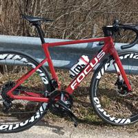 Focus Izalko max disc full carbon cambio we
