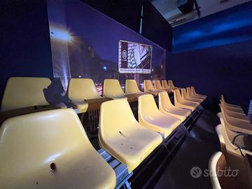 Tribuna modulare con 32 posti a sedere – 4 gradoni