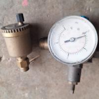 Manometro vecchio