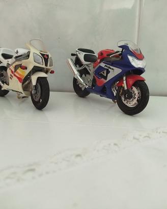 Motomodelli scala 1:18 riproduzioni originali
