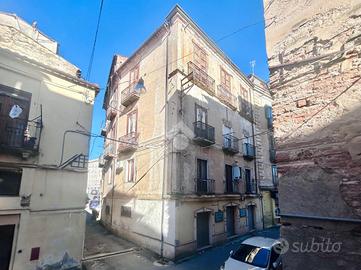 MULTILOCALE A COSENZA