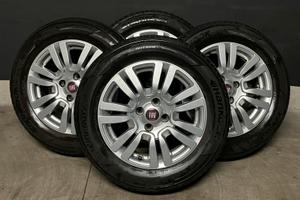 Cerchi in lega R15 + pneumatici