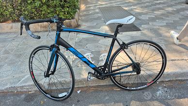 Bici da corsa marchio BH