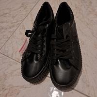 Scarpe da donna nere  nuove  n 37 "prendimi"