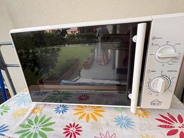 Forno a microonde con grill