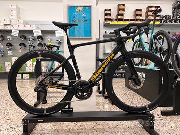 NUOVA BIANCHI INFINITO PRO SHIMANO 105 DI2