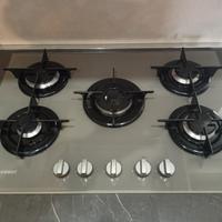 Piano cottura incasso a gas 5 fuochi Indesit