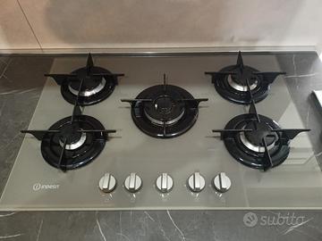 Piano cottura incasso a gas 5 fuochi Indesit