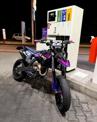 Husqvarna FC 450 targato