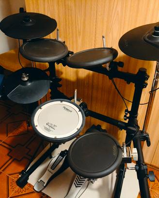 Batteria elett.Roland TD-6 V-DRUMS + pedaleYAMAHA