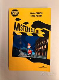 Libro mistero sul set