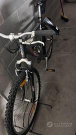 Bicicletta MTB Scott