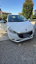 Peugeot 208 HD