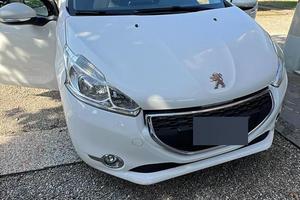 Peugeot 208 HD