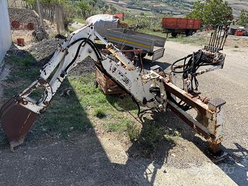 Escavatore per bobcat