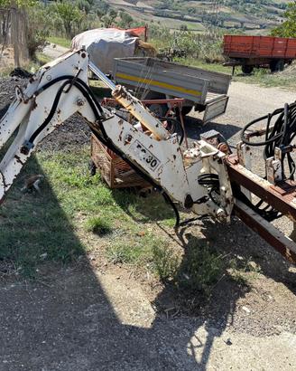 Escavatore per bobcat
