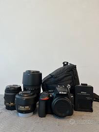 Nikon D5600 + 3 ottiche Nikkor + borsa Lowepro
