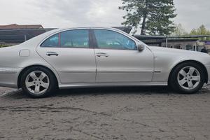Mercedes Classe E 270 CDI  Manuale 6