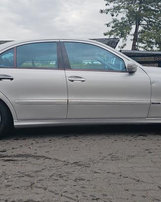 Mercedes Classe E 270 CDI  Manuale 6