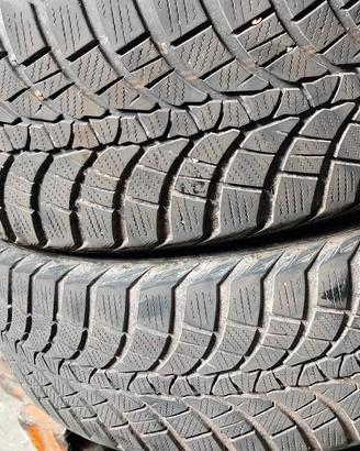 2 gomme invernali 225/50 r17 94v