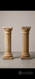 coppia di colonne classiche 