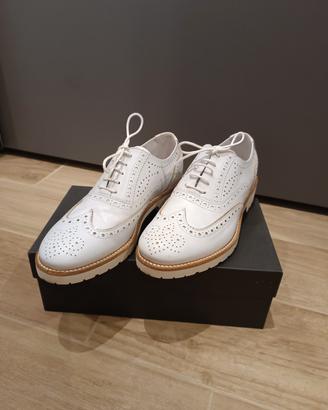 Scarpe donna eleganti stringate. Come nuove