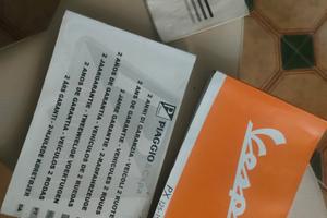 Manuale e librettino di garanzia Vespa PX