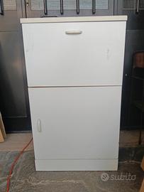 mobiletto bianco con sportello vintage arredo