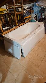 Vasca da bagno 150×80 pannellata su 2 lati 