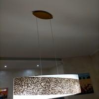 Lampadario moderno.