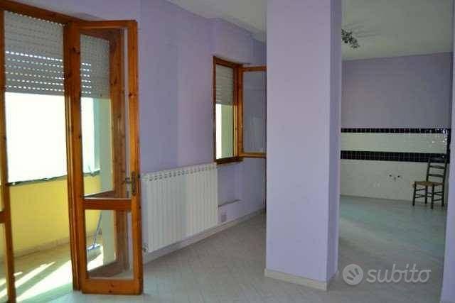 Appartamento di 85 m² con 4 locali e posto auto a - Vista 4