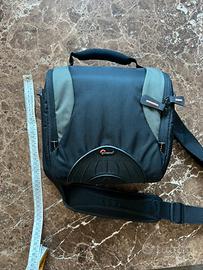 Borsa per fotocamera a tracolla LowePro