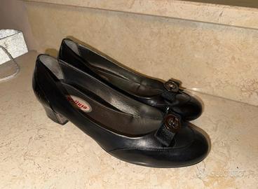 Scarpe Melluso interamente in pelle