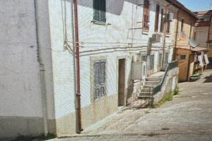 Trilocale da ristrutturare