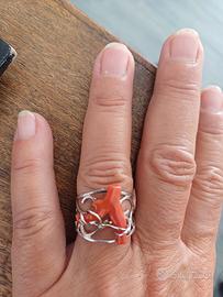 anello argento e corallo