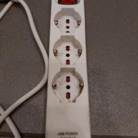 Multipresa con 2 porte usb 5V 2.1 A