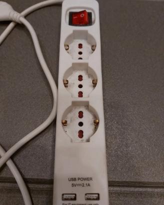 Multipresa con 2 porte usb 5V 2.1 A
