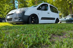 Citroen berlingo b9 1.6 HDi con airlift