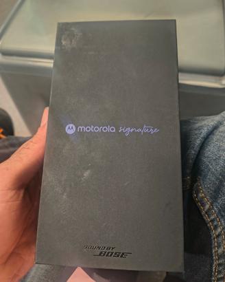 Motorola signature 