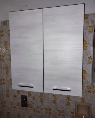 pensile bagno e specchiera 