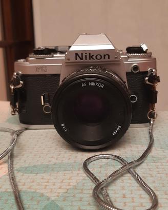 MACCHINA FOTOGRAFICA NIKON FG REFLEX