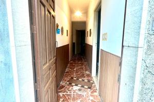 APPARTAMENTO+TERRENO4000mq.+ altro TERRENO 10000mq