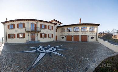 prestigiosa tenuta di  1.380 mq  con piscina e C c
