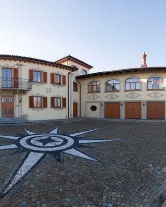 prestigiosa tenuta di  1.380 mq  con piscina e C c