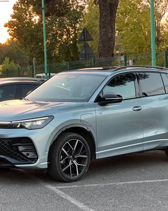 Volkswagen Tiguan 1.5 TSI eHybrid DSG R-Line Plus