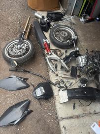 Pezzi di ricambio hm 125 2t 4t